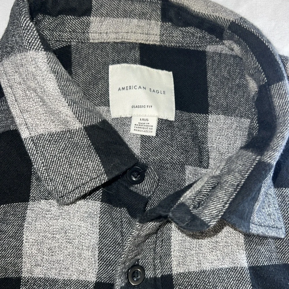 American‎ Eagle unisex large Long-Sleeve Flannel Plaid Shirt black / grey 149